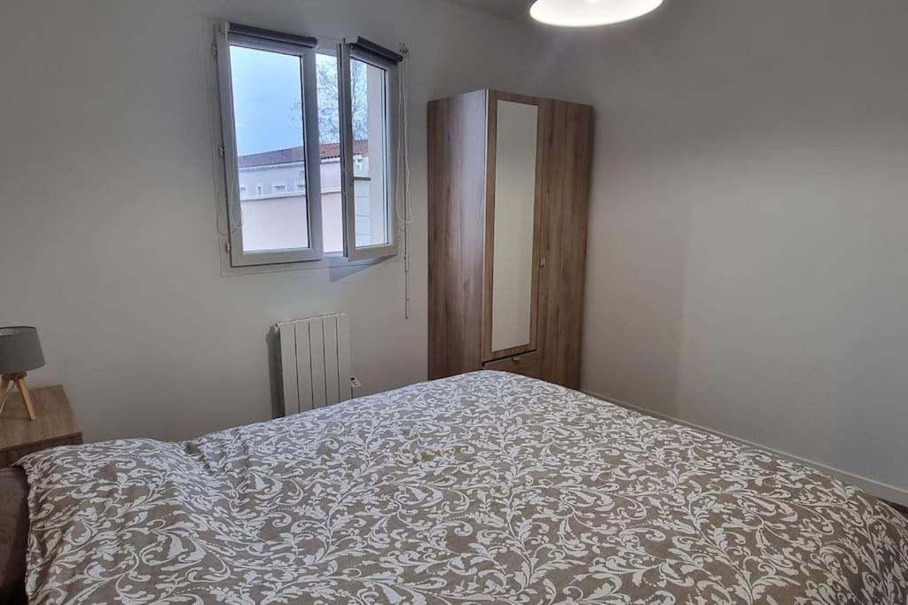 Belle Maison Climatisee Renovee Pac-Man Entre Collegues, Amis, Famille - Barbecue - Netflix - Prime - Baby Foot 50Cts Saint-Seurin-sur-l'Isle Ngoại thất bức ảnh