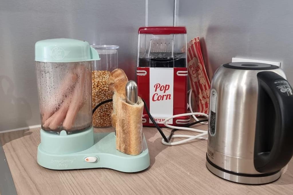 Belle Maison Climatisee Renovee Pac-Man Entre Collegues, Amis, Famille - Barbecue - Netflix - Prime - Baby Foot 50Cts Saint-Seurin-sur-l'Isle Ngoại thất bức ảnh