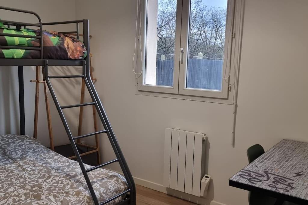 Belle Maison Climatisee Renovee Pac-Man Entre Collegues, Amis, Famille - Barbecue - Netflix - Prime - Baby Foot 50Cts Saint-Seurin-sur-l'Isle Ngoại thất bức ảnh