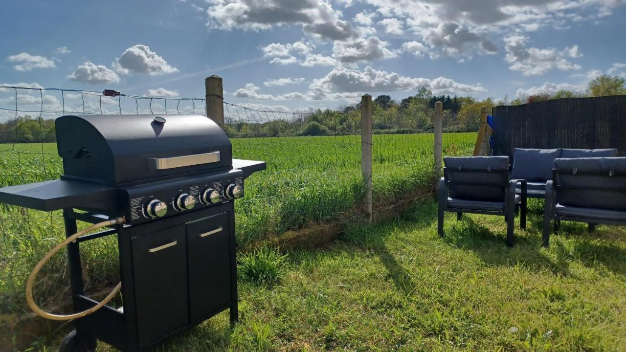 Belle Maison Climatisee Renovee Pac-Man Entre Collegues, Amis, Famille - Barbecue - Netflix - Prime - Baby Foot 50Cts Saint-Seurin-sur-l'Isle Ngoại thất bức ảnh
